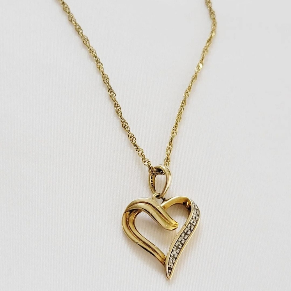 Diamond heart necklace